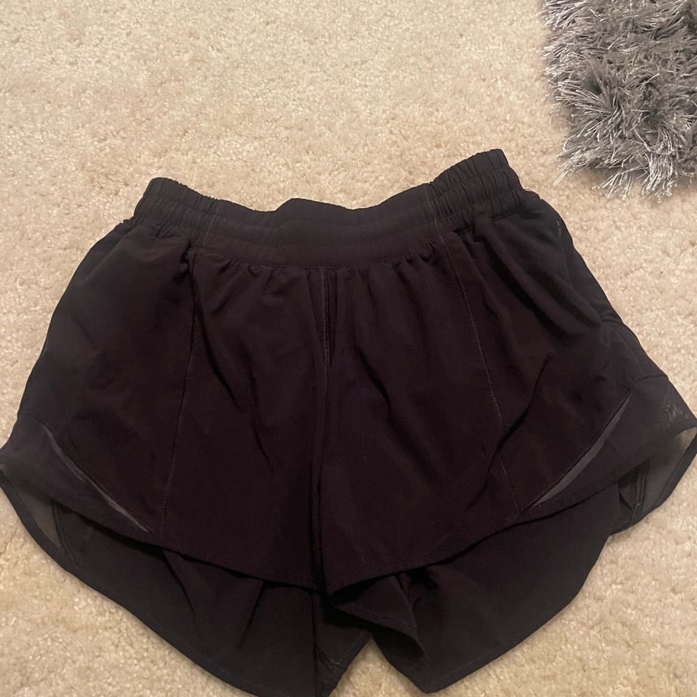 Lululemon size 6 black shorts